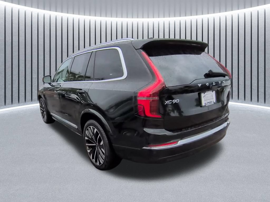 Used 2025 Volvo XC90 B5 Plus AWD/4WD image 13