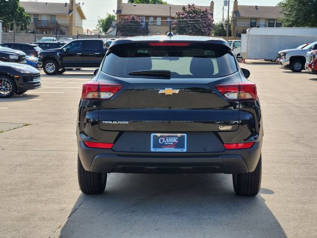 Used 2025 Chevrolet TrailBlazer LS w/ LS Convenience Package FWD image 13
