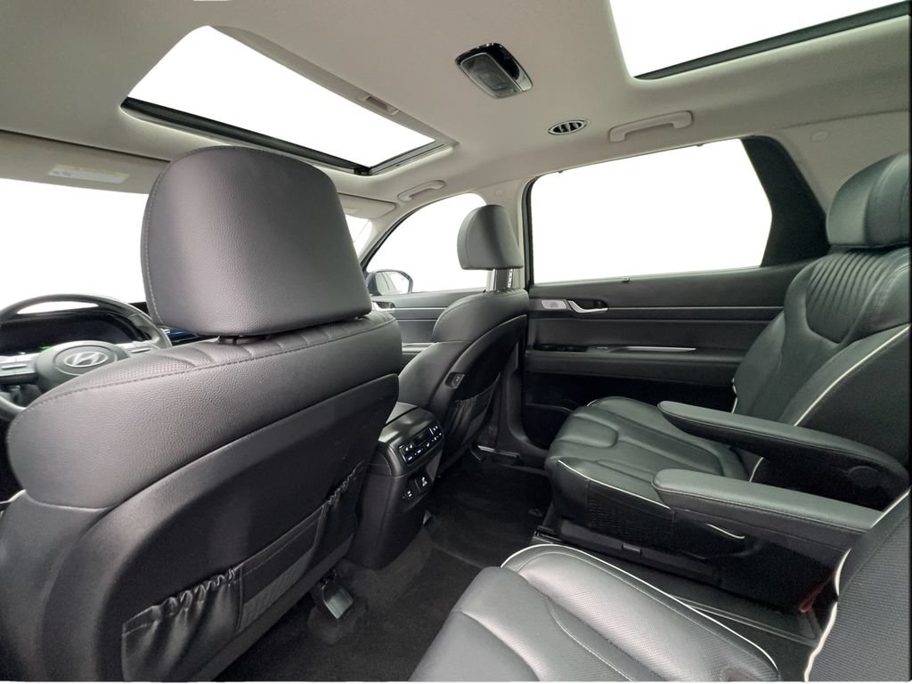 Used 2024 Hyundai Palisade Limited AWD/4WD image 25