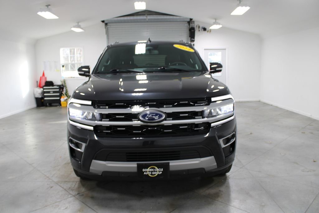 Used 2024 Ford Expedition Limited image 3