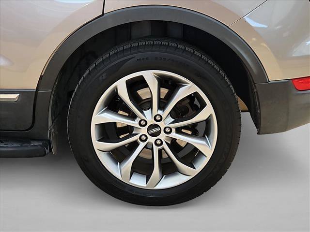 Used 2018 Lincoln MKC Select w/ Select Plus Package FWD image 18