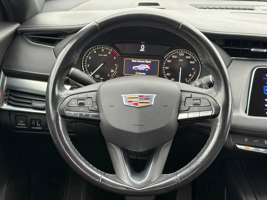 Used 2022 Cadillac XT4 Premium Luxury w/ Safety Alert Package FWD image 24