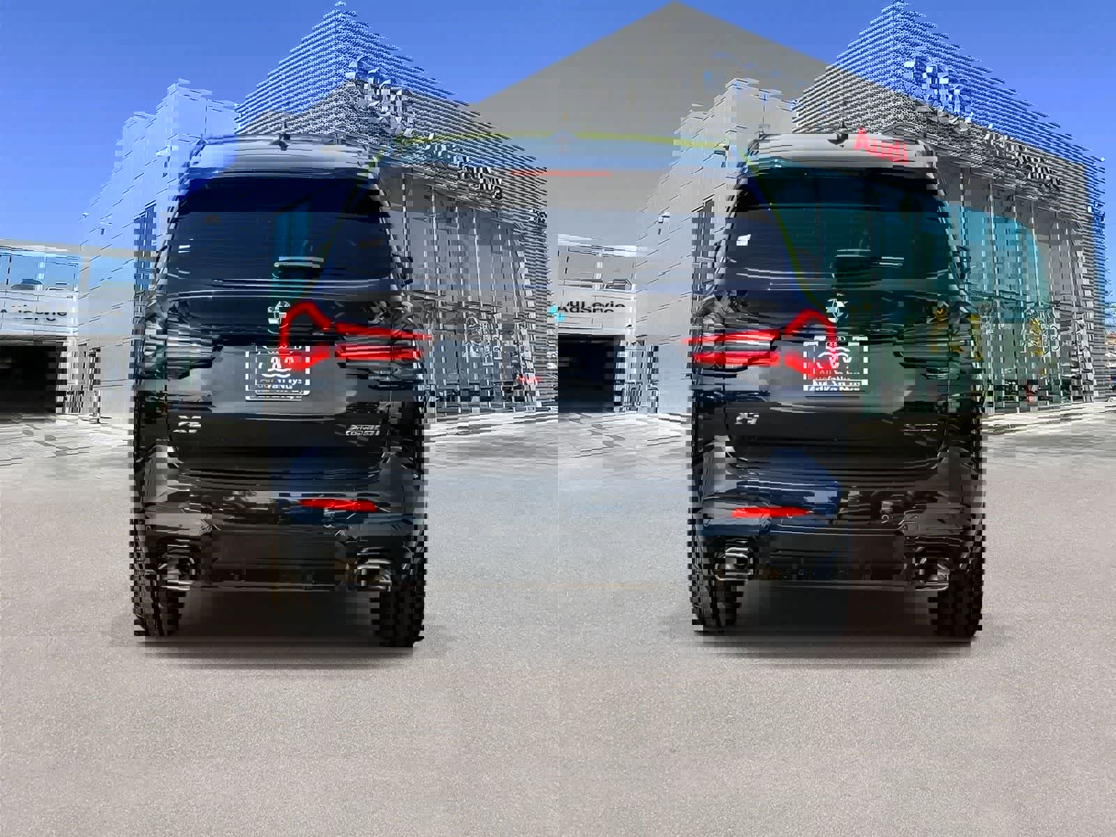 Used 2022 BMW X3 xDrive30i w/ M Sport Package 2 AWD/4WD image 3