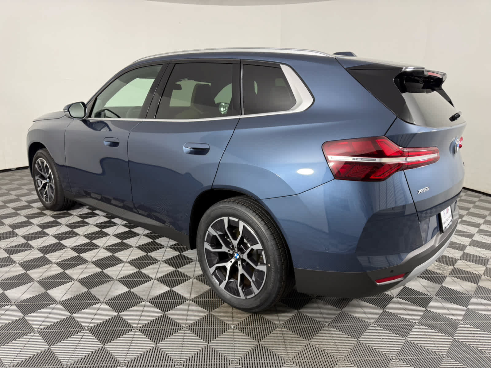 Used 2026 BMW X3 xDrive30i w/ Premium Package AWD/4WD image 5