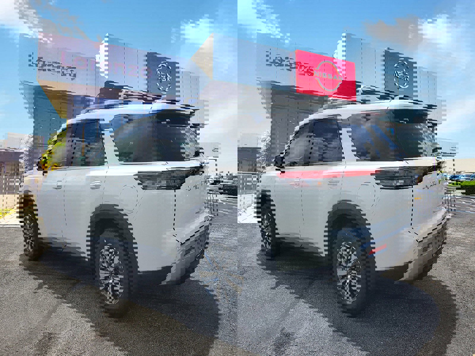 New 2025 Nissan Pathfinder SL w/ Cargo Package image 6