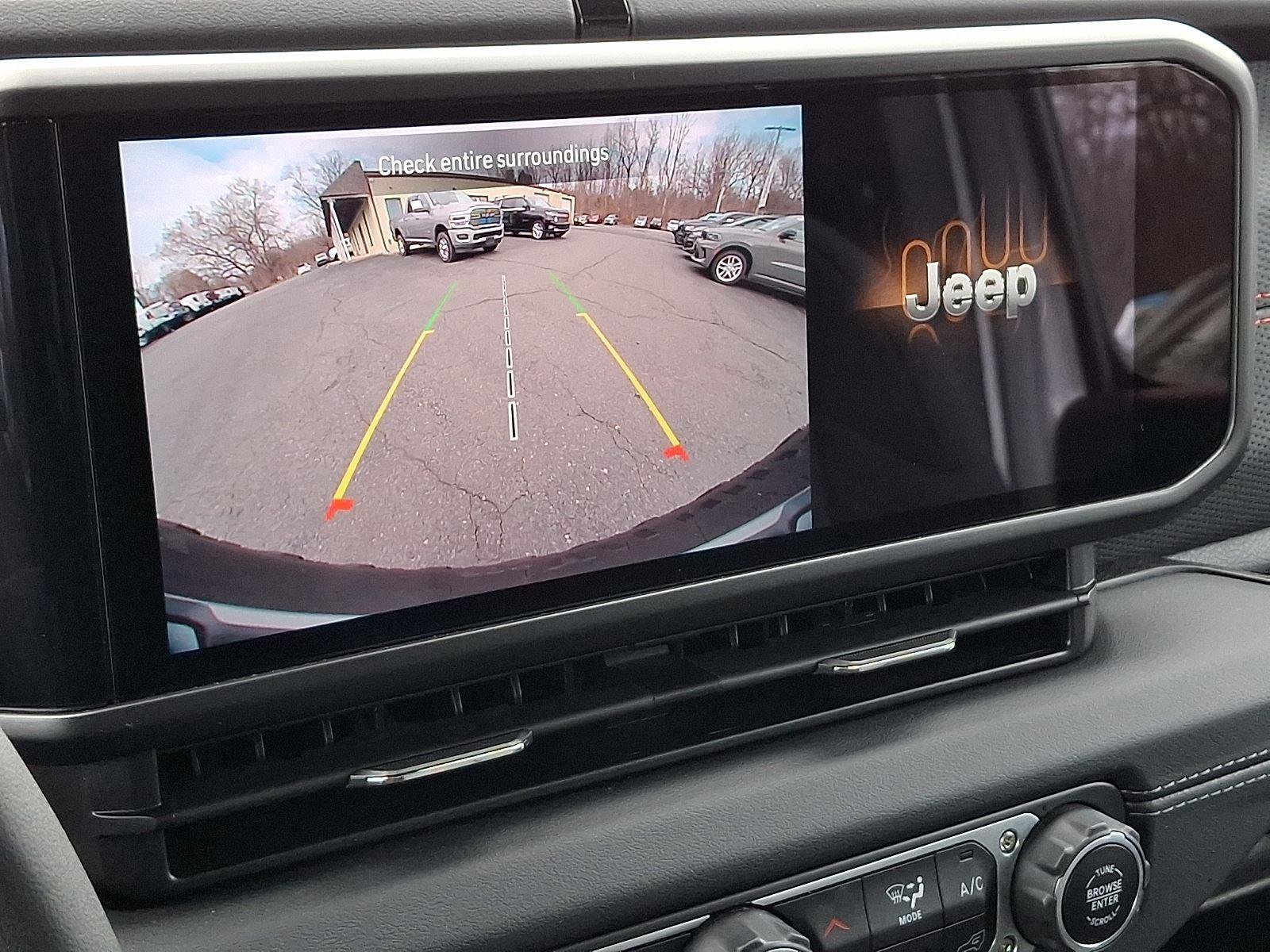 Certified 2025 Jeep Wrangler Unlimited Rubicon w/ Convenience Group image 18