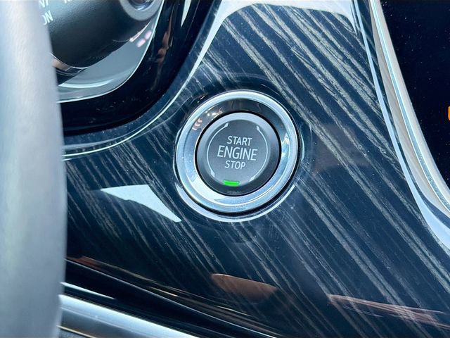 Used 2024 Cadillac XT6 Premium Luxury w/ Technology Package image 39