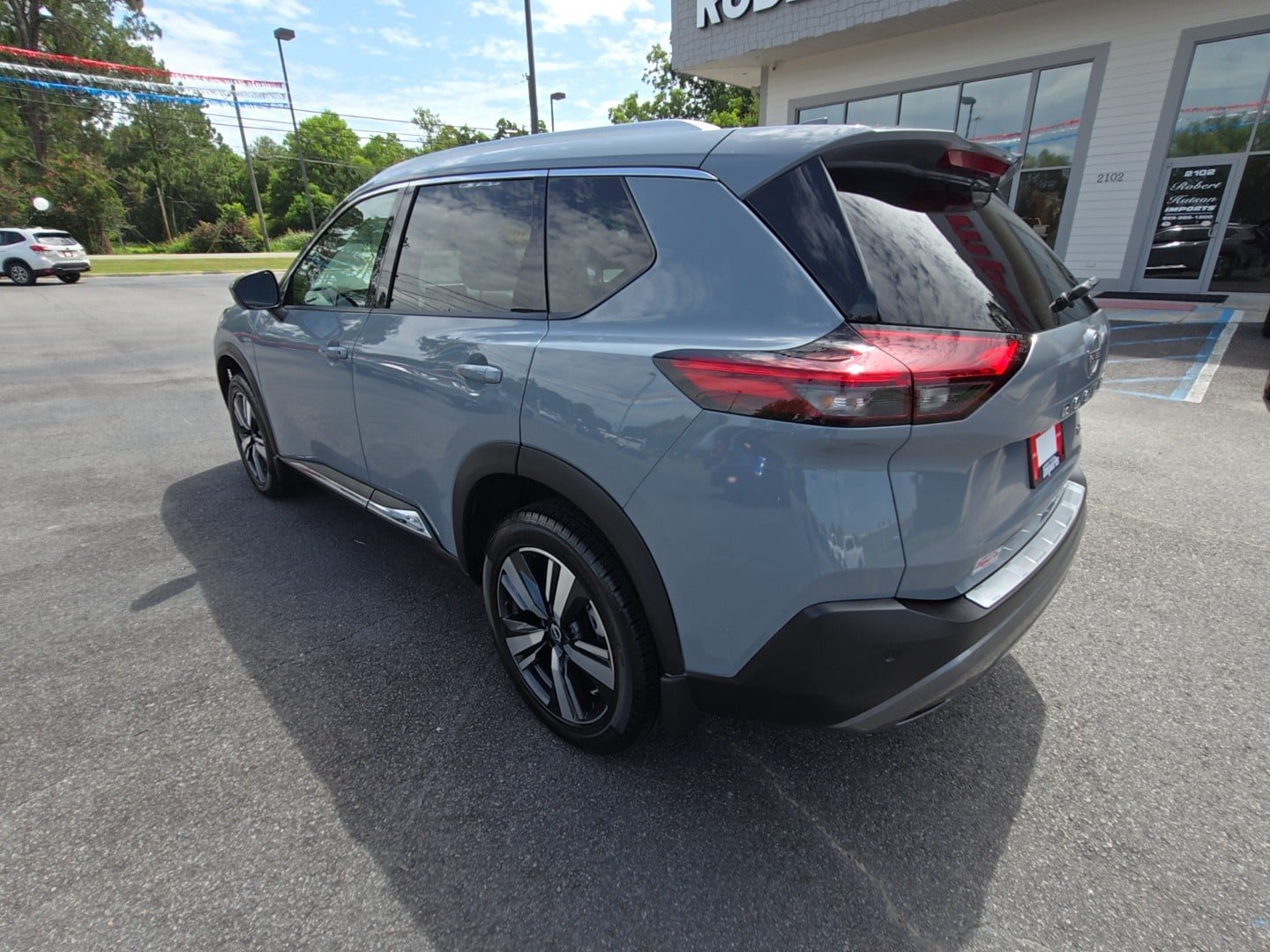 Used 2022 Nissan Rogue SL FWD image 9