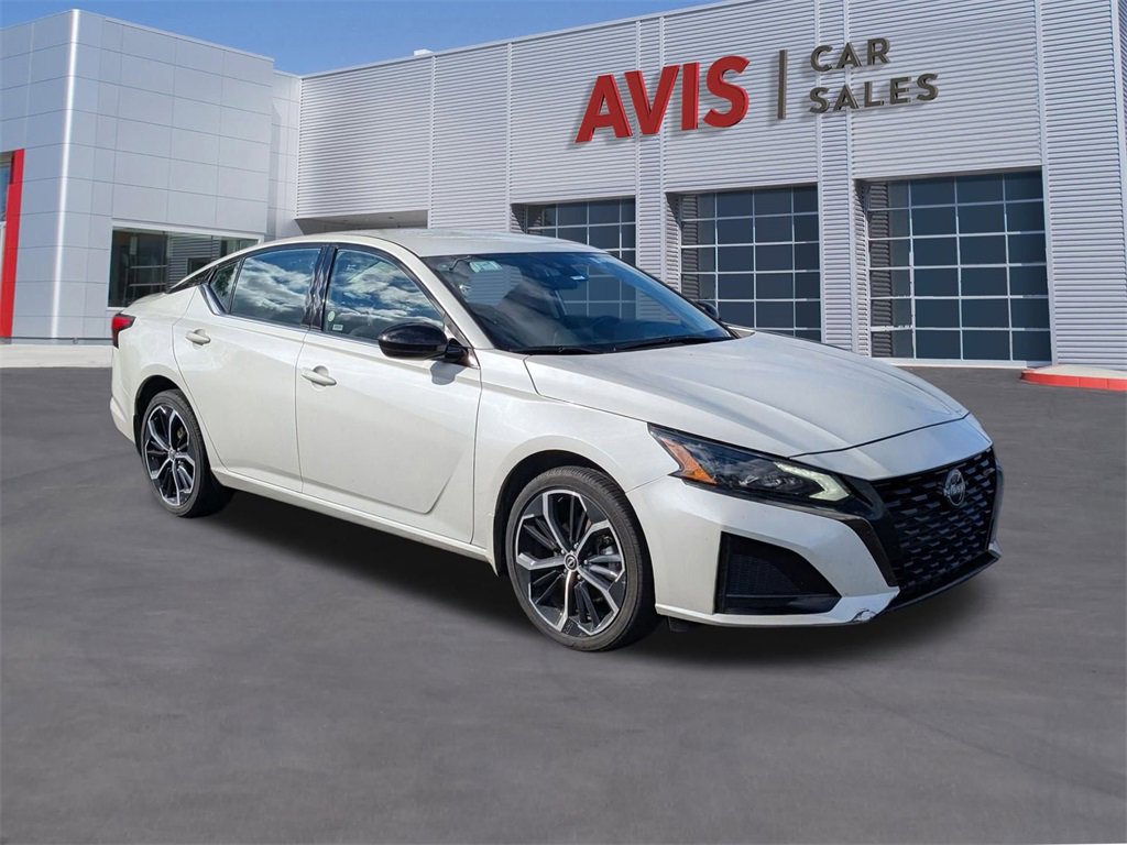 Used 2025 Nissan Altima 2.5 SR image 9