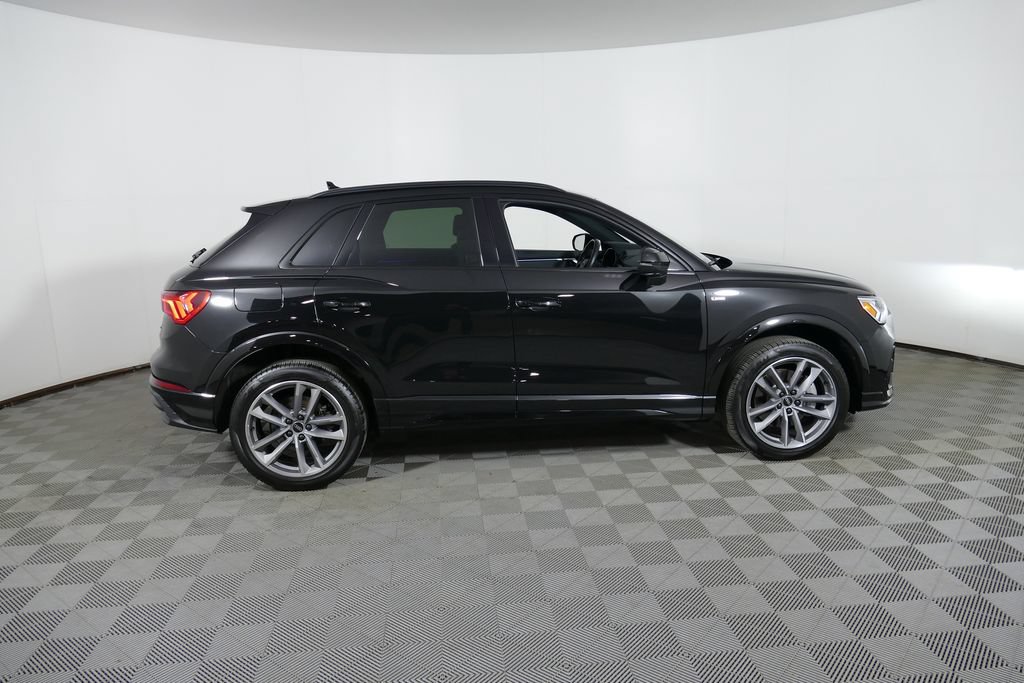 Used 2023 Audi Q3 2.0T Premium Plus w/ Premium Plus Package AWD/4WD image 2
