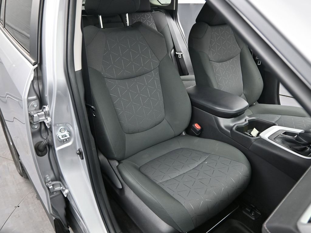 Used 2023 Toyota RAV4 XLE w/ Convenience Package image 15