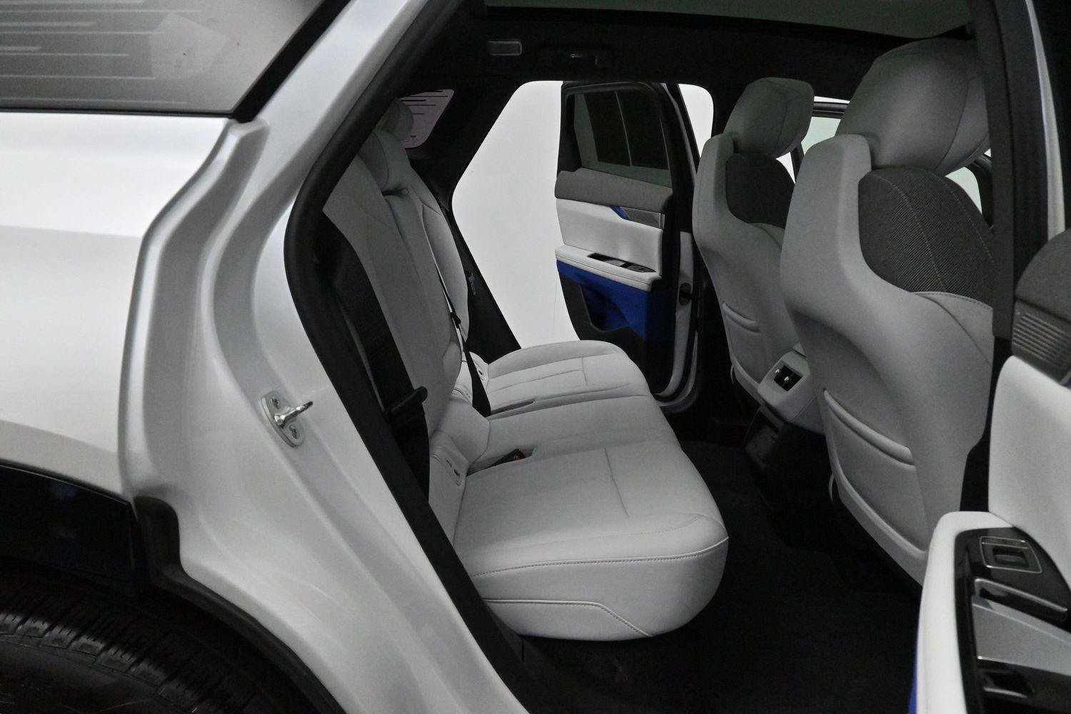 Certified 2025 Cadillac Optiq Sport 1 AWD/4WD image 34