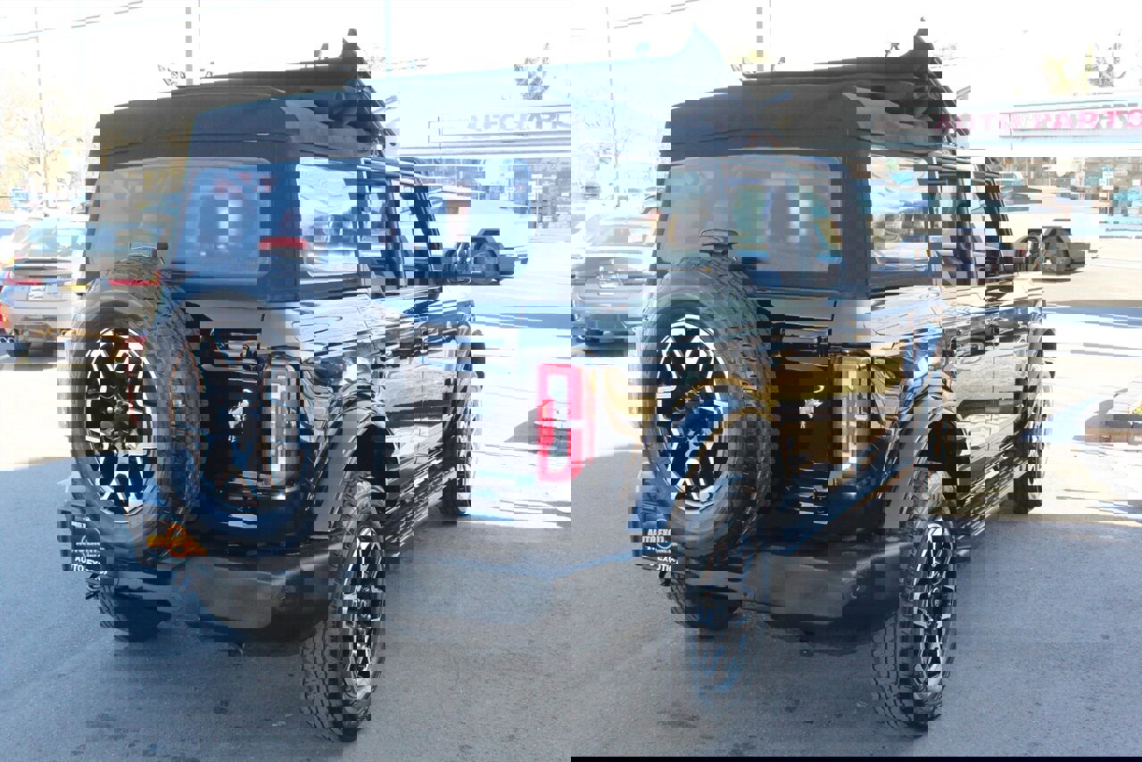 Used 2023 Ford Bronco Outer Banks image 32
