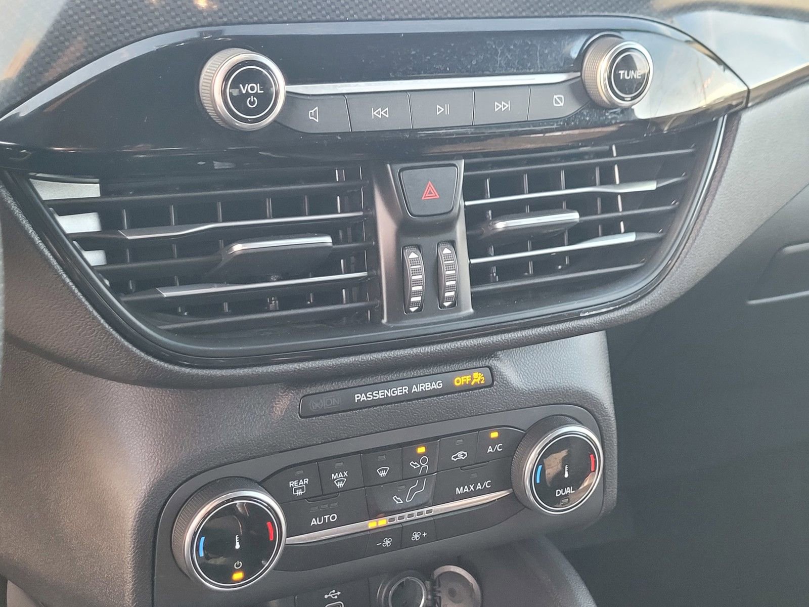 Used 2025 Ford Escape ST-Line image 18