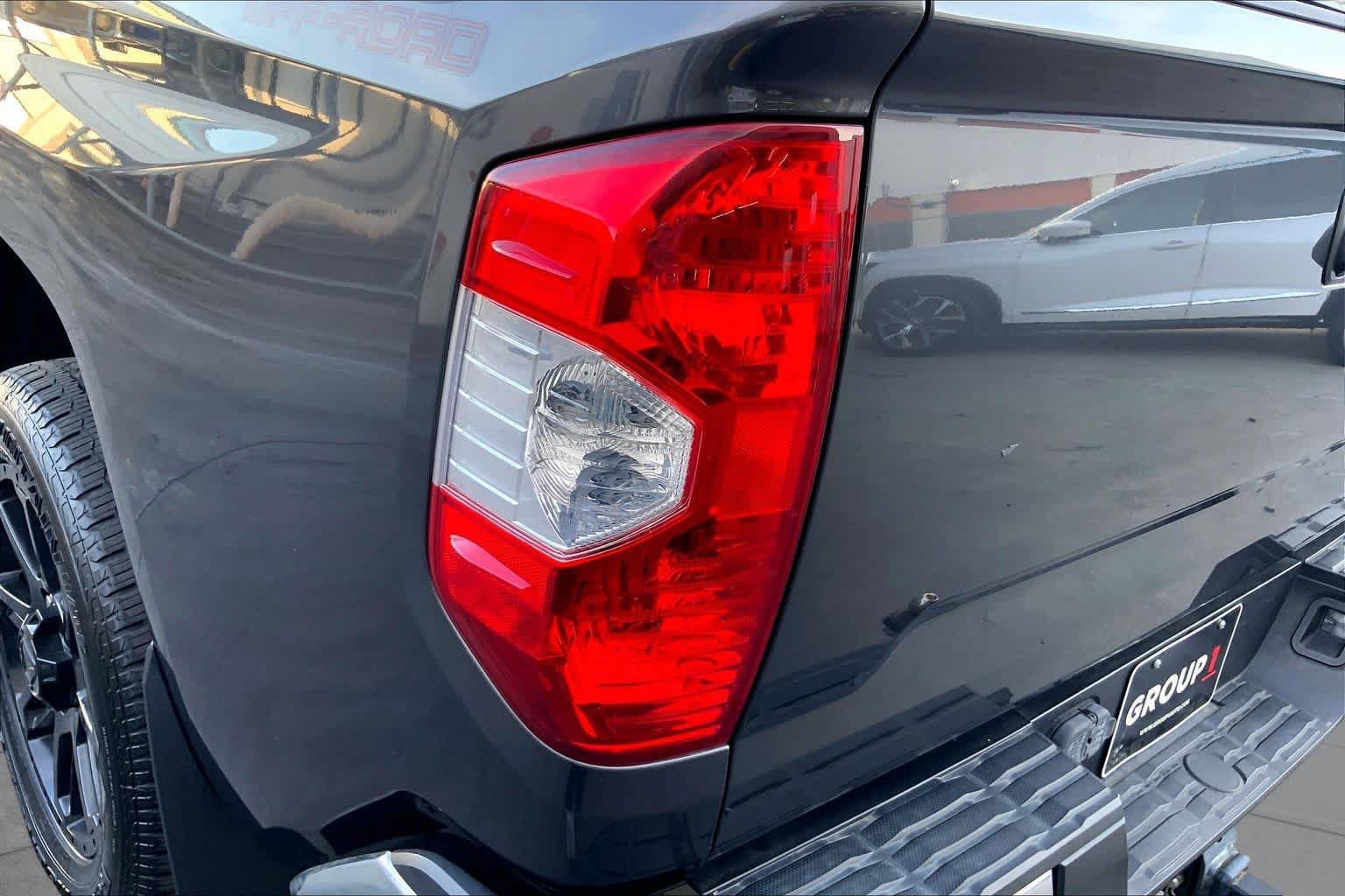 Used 2020 Toyota Tundra SR5 w/ SR5 Leather Package RWD image 27