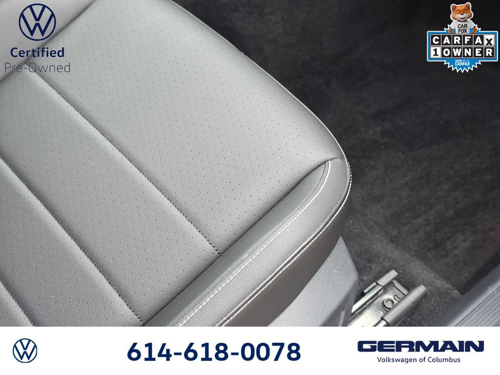 Certified 2023 Volkswagen Jetta SE w/ Panoramic Sunroof Package FWD image 27