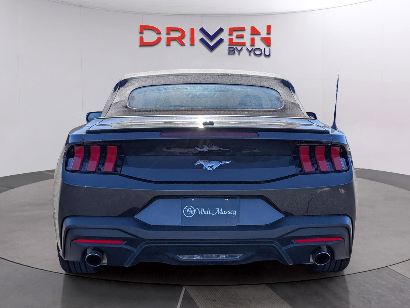 Used 2024 Ford Mustang Premium image 4