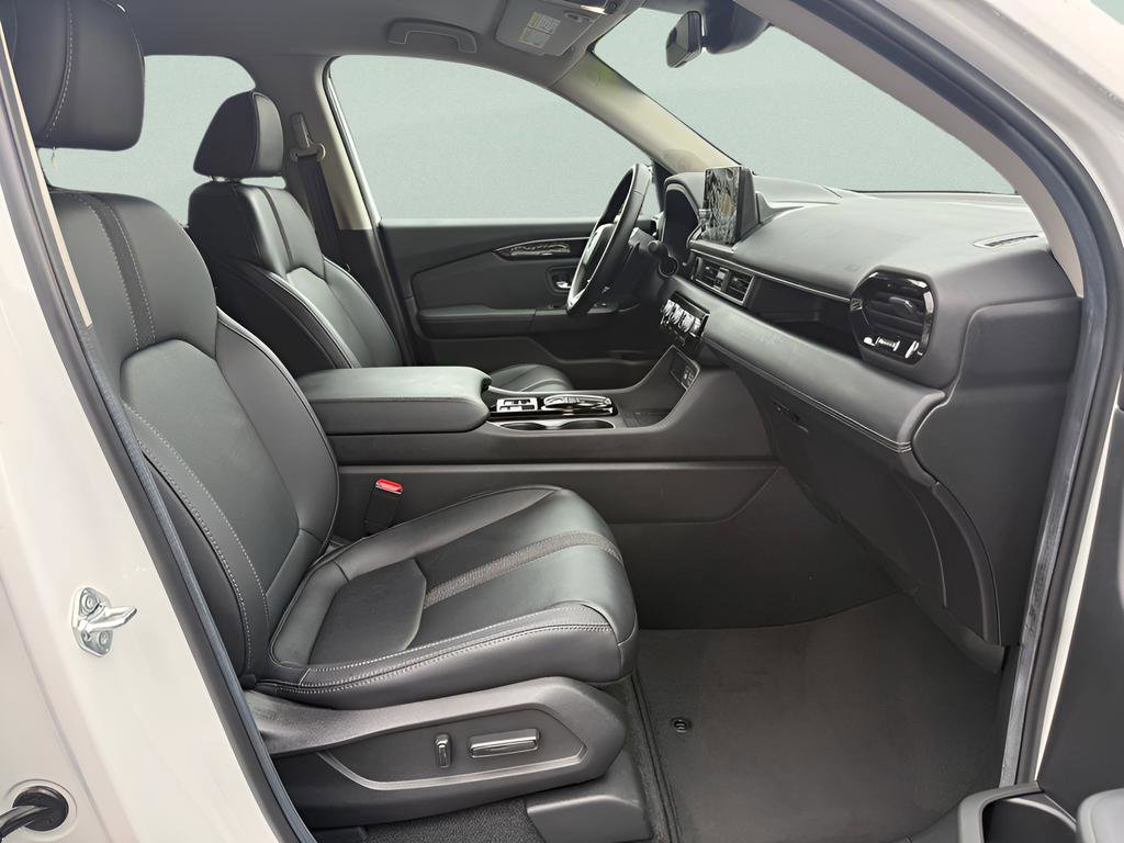 Certified 2025 Honda Pilot EX-L image 33