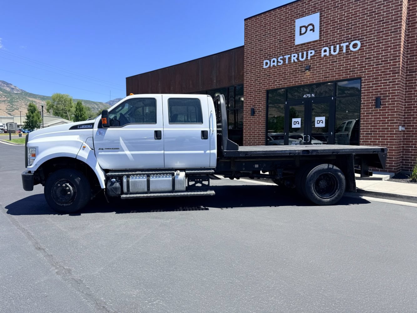Used 2019 Ford F650 2WD Crew Cab Super Duty image 2