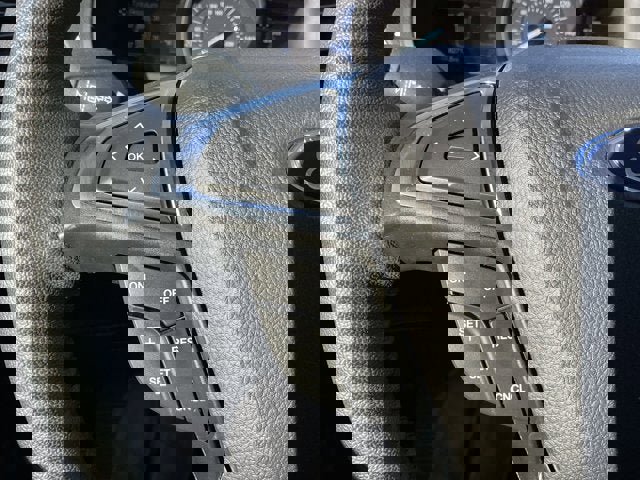 Used 2024 Ford Edge SEL w/ Sport Appearance Package image 9