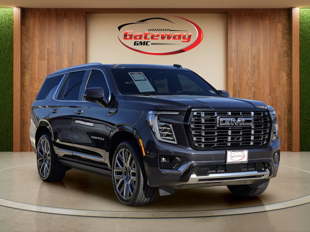 Used 2026 GMC Yukon Denali Ultimate AWD/4WD image 3