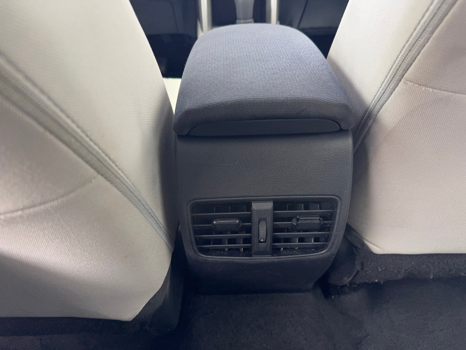 Used 2023 Toyota Corolla Cross L AWD/4WD image 53