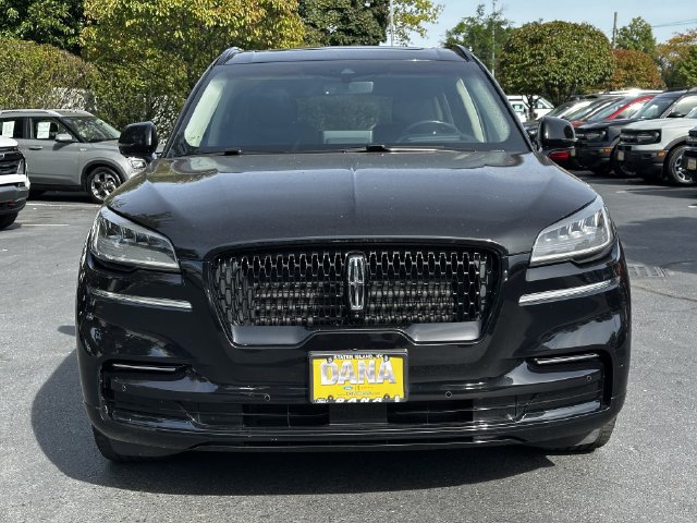 Certified 2023 Lincoln Aviator Reserve w/ Equipment Group 201A AWD/4WD image 2