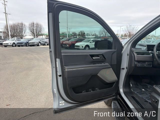 Used 2024 GMC Sierra EV Denali image 30