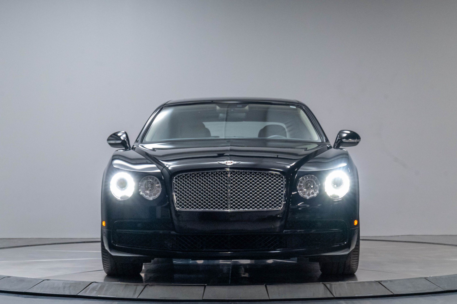 Used 2015 Bentley Flying Spur V8 AWD/4WD image 42