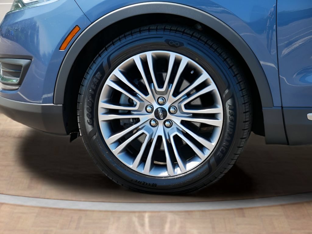 Used 2018 Lincoln MKX Reserve w/ Driver Assistance Package FWD image 9