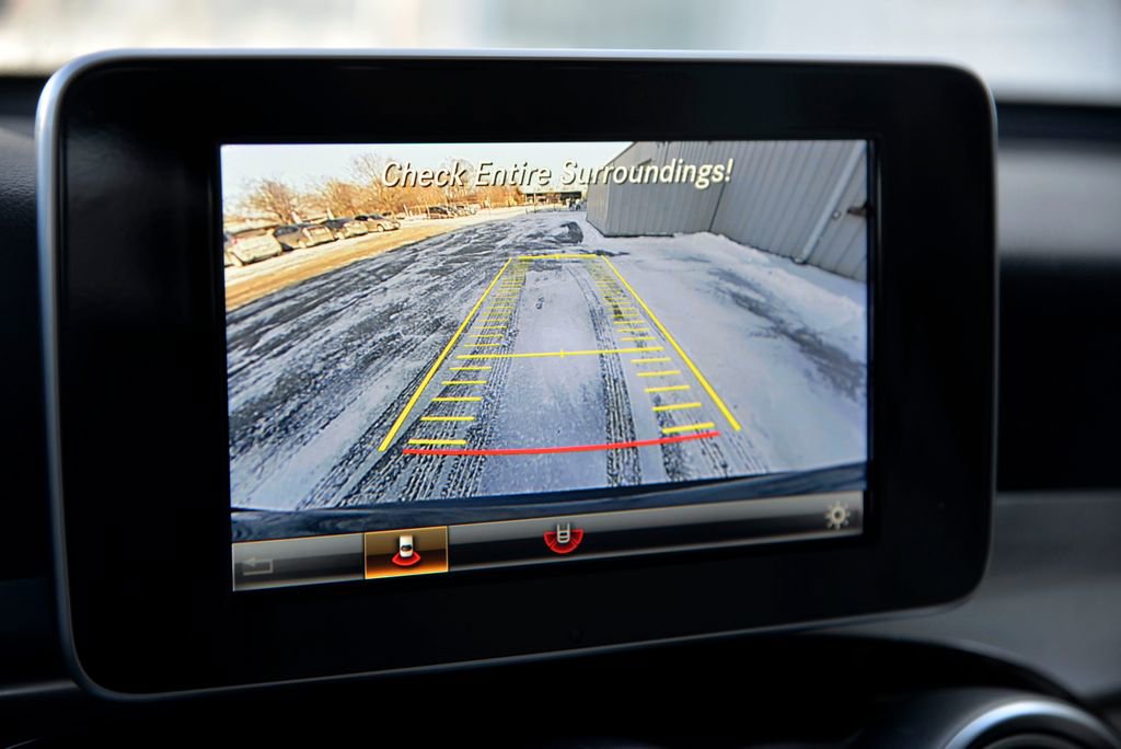 Used 2018 Mercedes-Benz GLC 300 4MATIC image 20