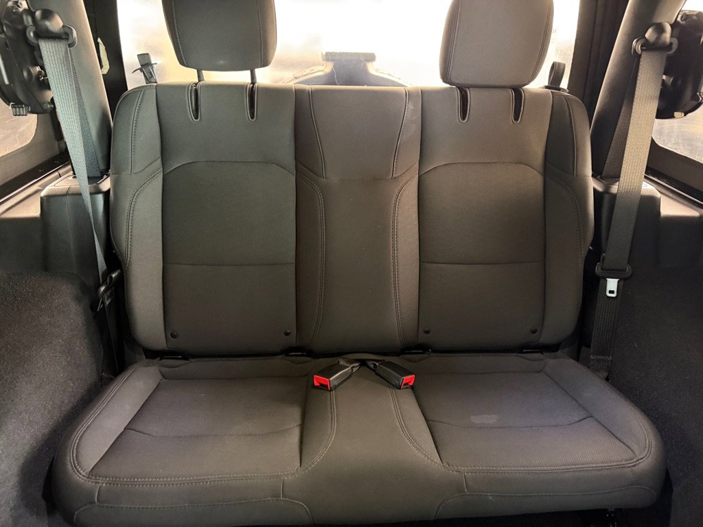 Used 2020 Jeep Wrangler Sport AWD/4WD image 21