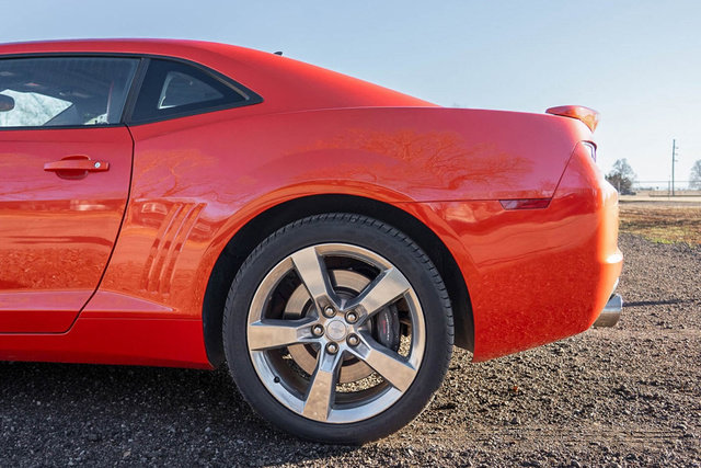 Used 2010 Chevrolet Camaro SS w/ RS Package RWD image 5