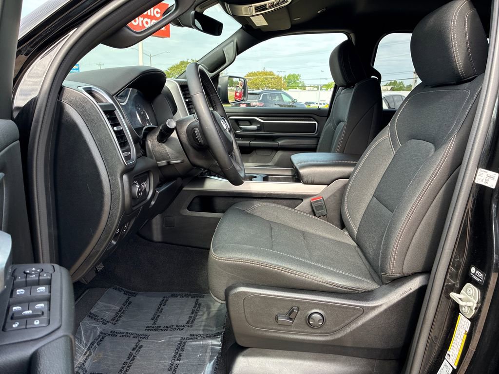Used 2025 RAM 1500 Big Horn AWD/4WD image 10