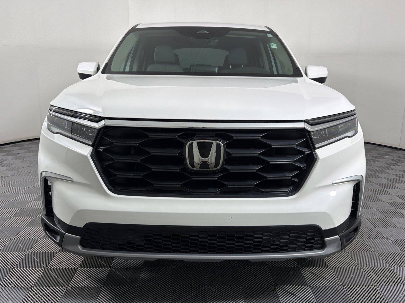 Used 2025 Honda Pilot EX-L image 1