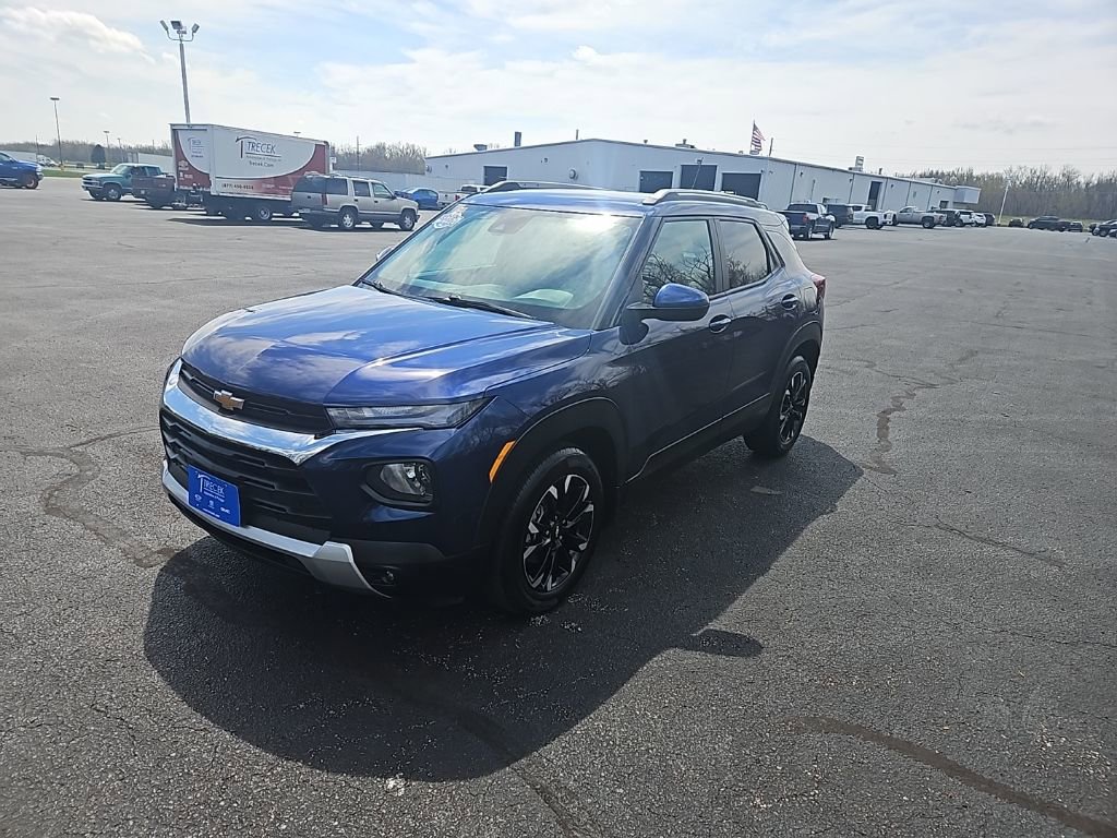 Used 2023 Chevrolet TrailBlazer LT FWD image 3