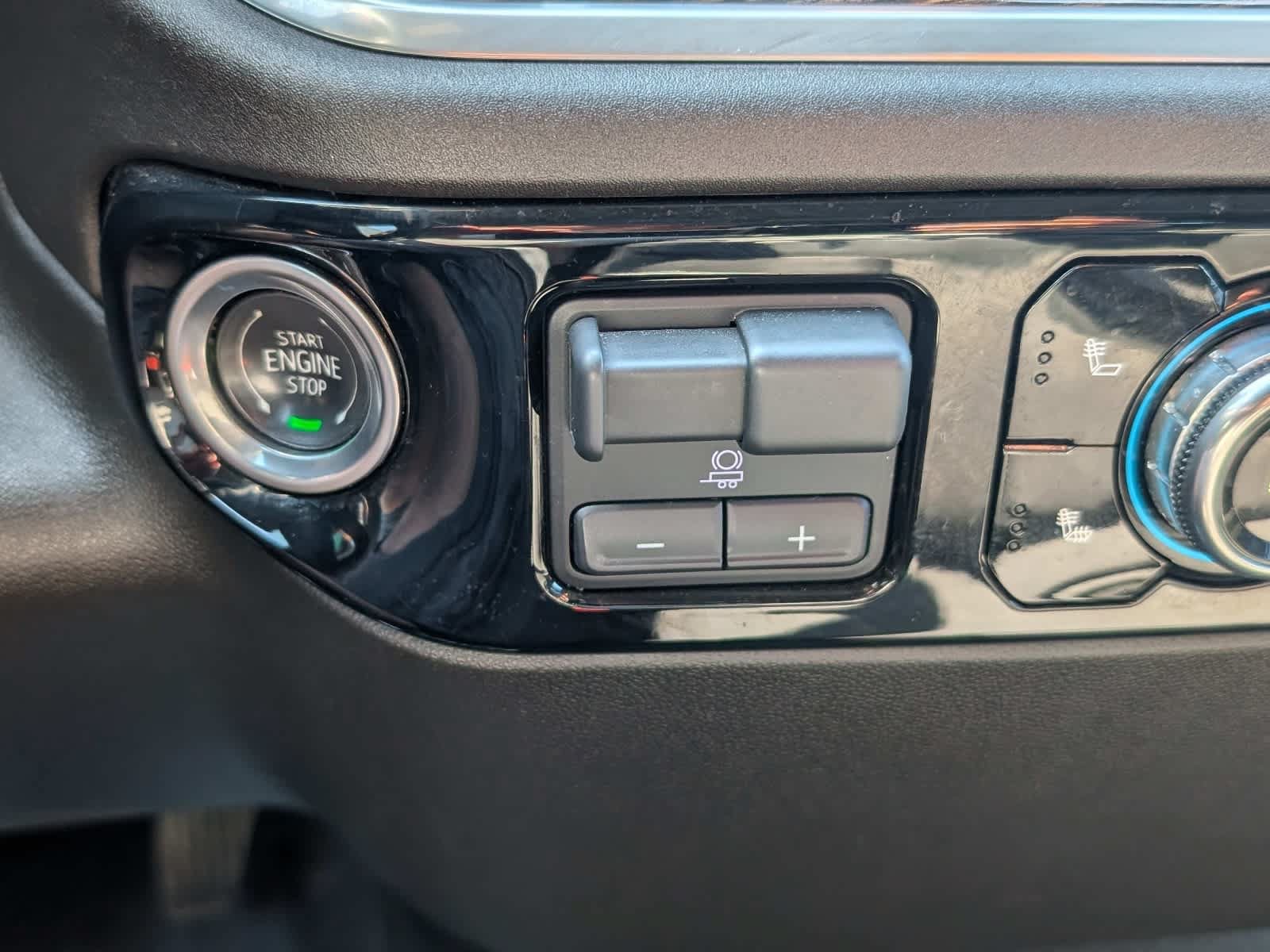 Used 2024 GMC Sierra 1500 Elevation AWD/4WD image 25