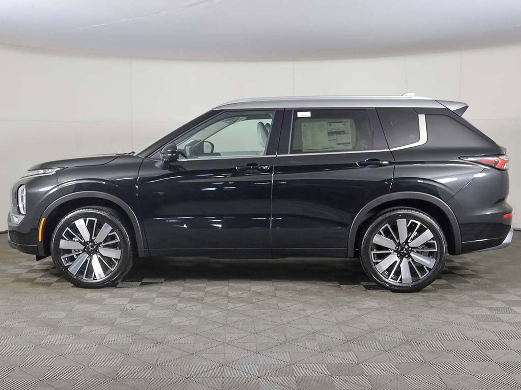 New 2025 Mitsubishi Outlander AWD image 21