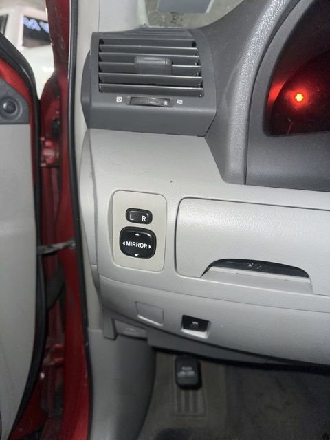 Used 2010 Toyota Camry LE image 15