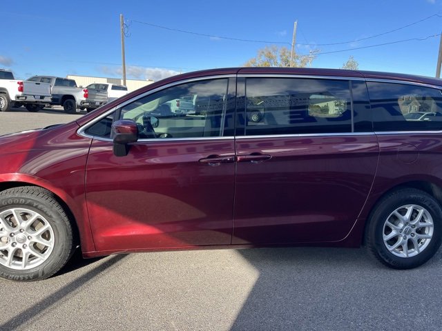 Used 2018 Chrysler Pacifica LX image 11