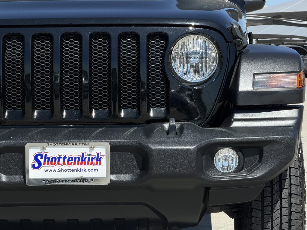 Used 2021 Jeep Wrangler Sport AWD/4WD image 8