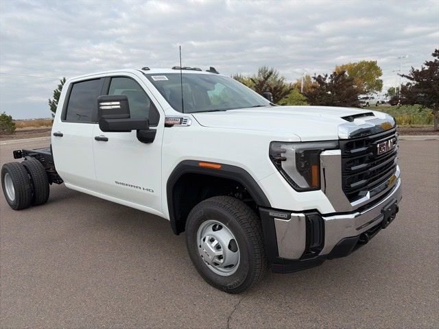 New 2026 GMC Sierra 3500 Pro w/ Convenience Package image 3