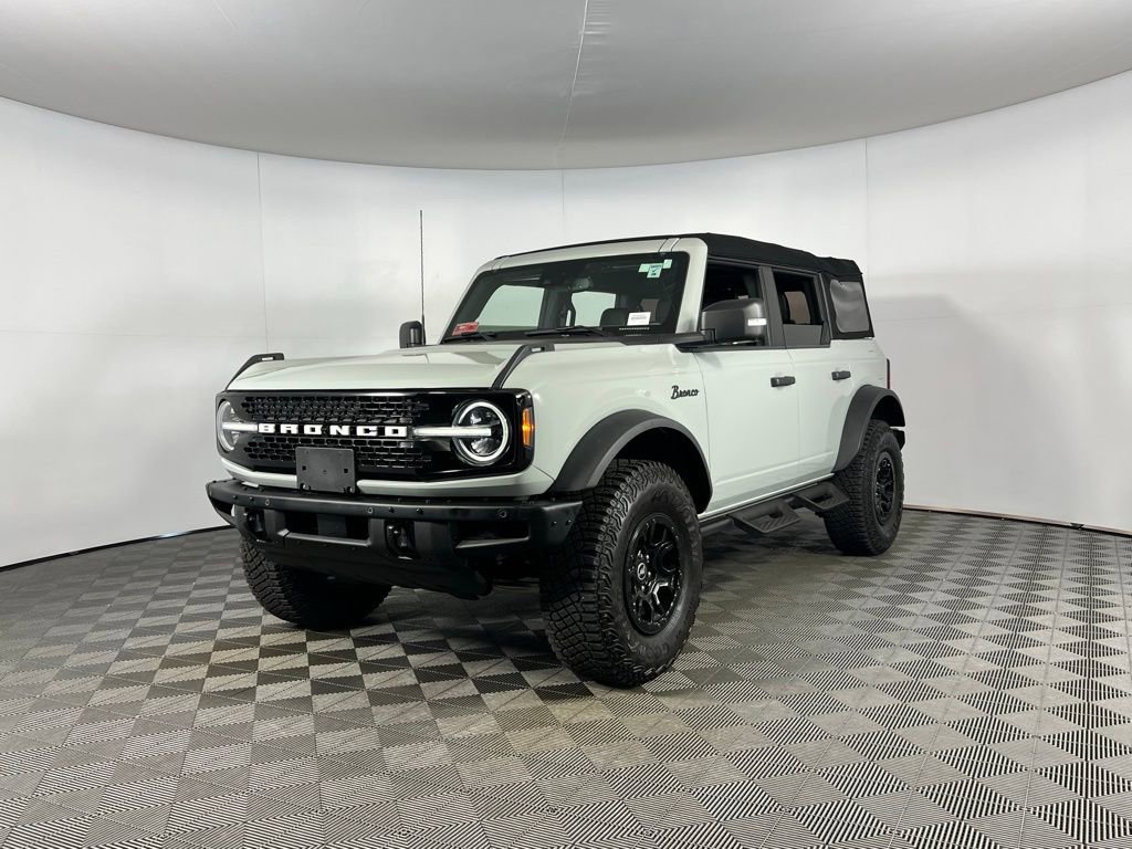 Used 2024 Ford Bronco Wildtrak image 3
