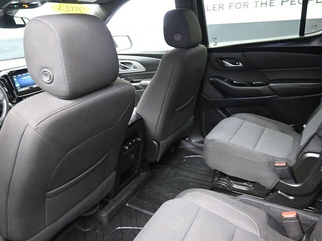 Used 2023 Chevrolet Traverse LT image 24