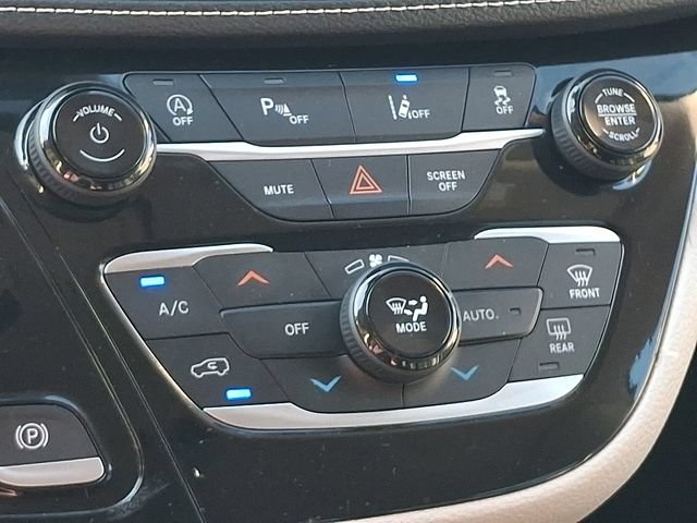 Used 2023 Chrysler Pacifica Touring-L AWD/4WD image 15
