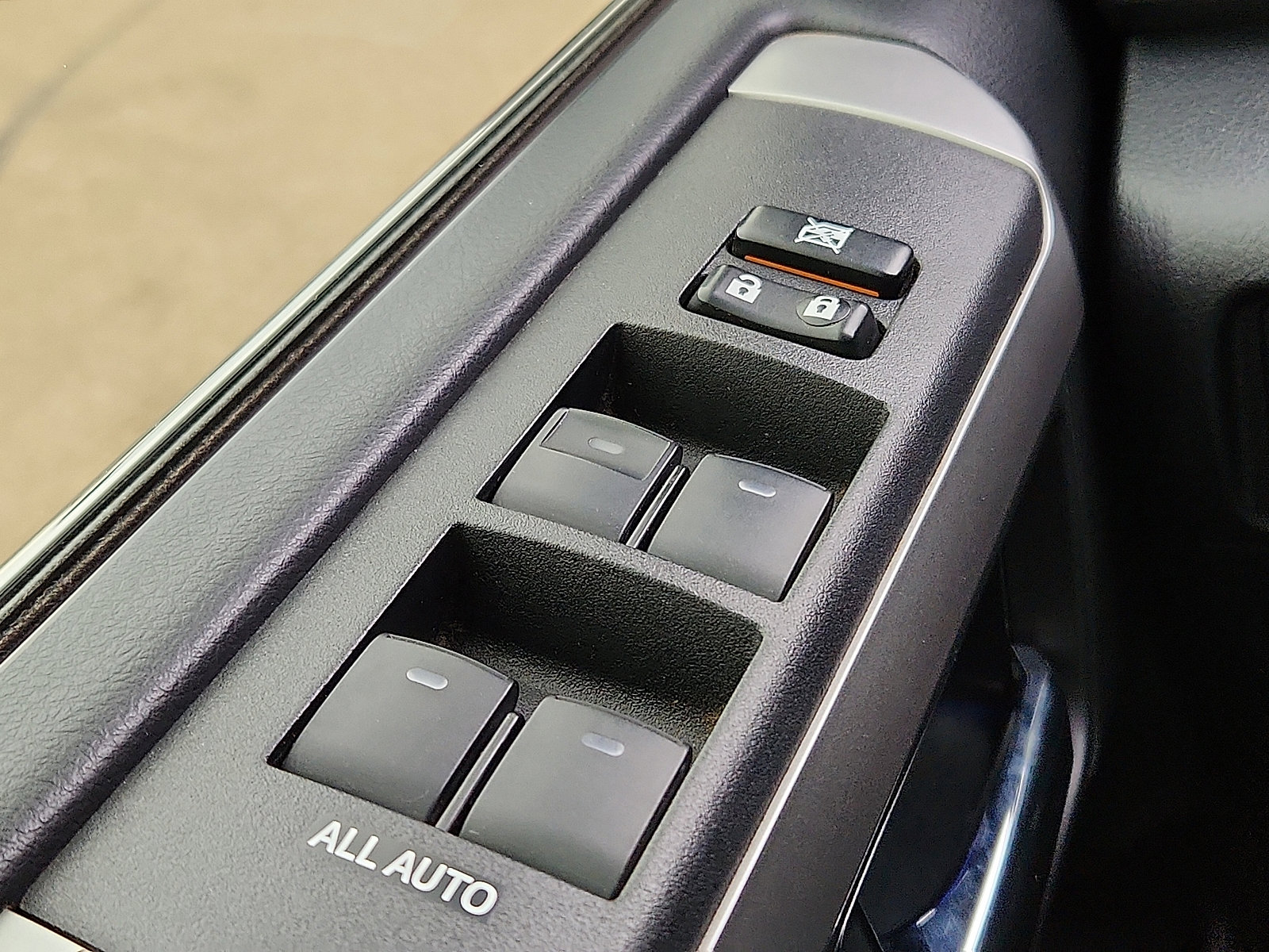Used 2018 Toyota 4Runner Limited AWD/4WD image 16