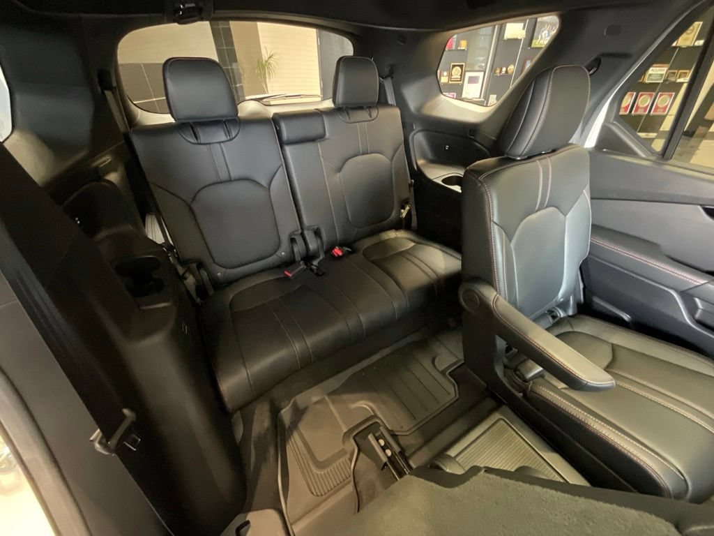Used 2025 Honda Pilot TrailSport image 23