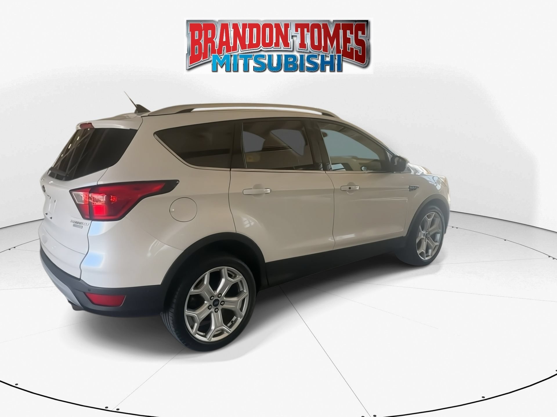 Used 2019 Ford Escape Titanium FWD image 9