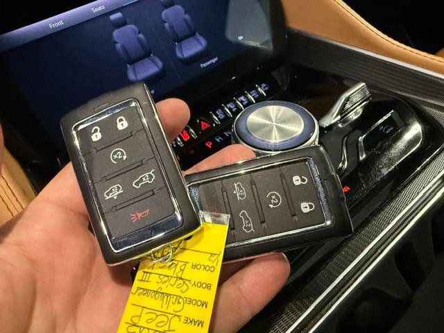 Certified 2025 Jeep Grand Wagoneer L Series III w/ Rear Seat Video Group 1 AWD/4WD image 50