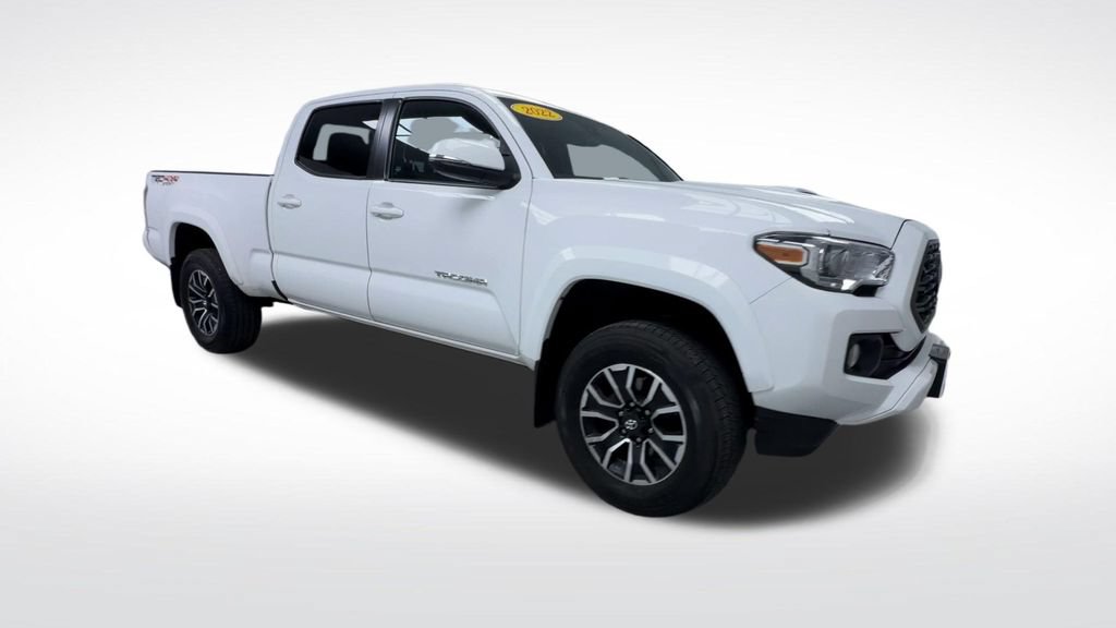 Certified 2022 Toyota Tacoma TRD Sport w/ Technology Package AWD/4WD image 2